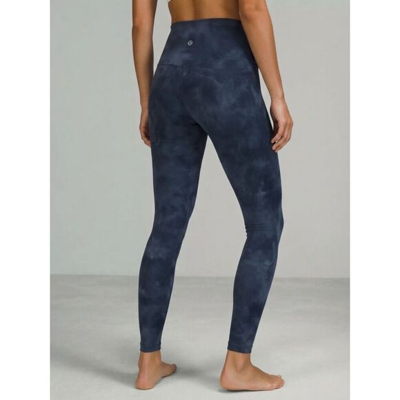 lululemon athletica Pants - Lululemon Athletica Blue Patterned High-Rise Leggings - Size 4